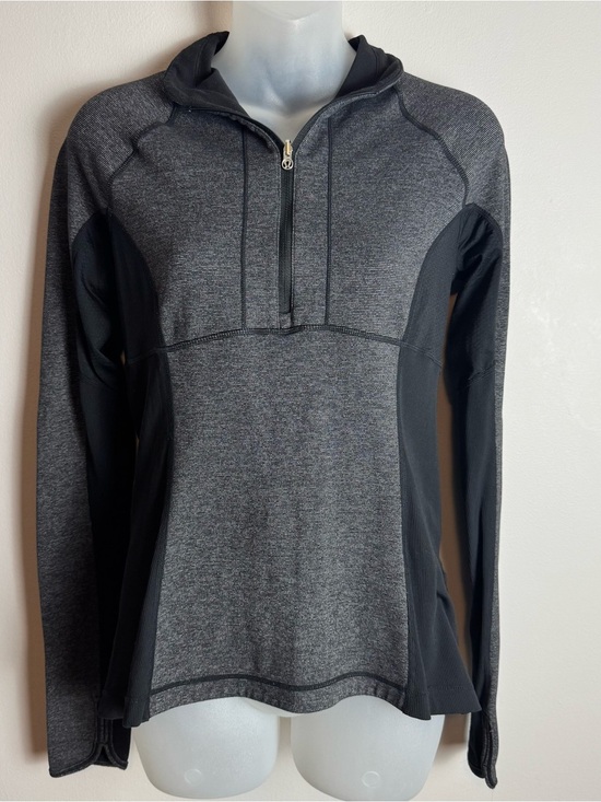 lululemon athletica Tops - Lululemon Run Switchback Reversible Black And Grey 1/4 Zip Size 8